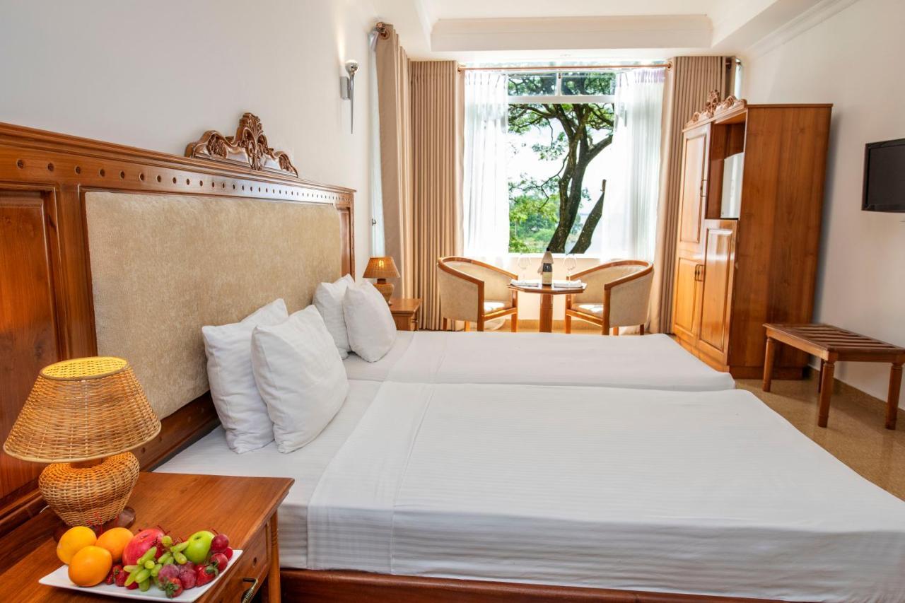 Hotel Sudu Araliya Polonnaruwa Esterno foto